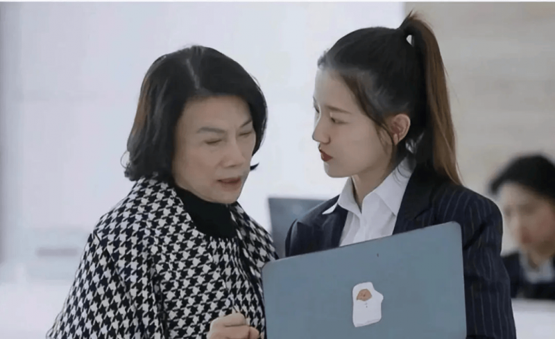 网传旅客相互争执热水泼小孩 广铁集团回复